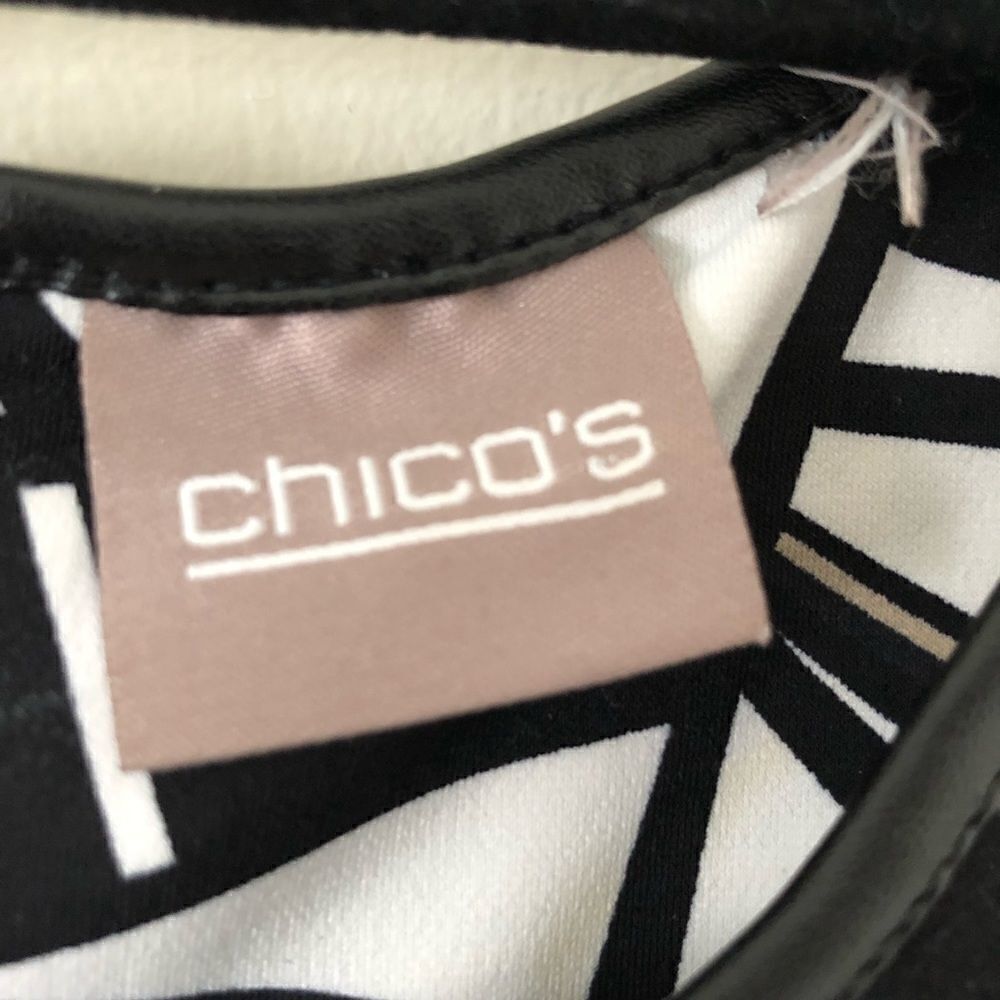 Chico’s Black/White Abstract Pattern‎ Faux Leather Trim Shift Dress Size Small - Picture 3 of 13
